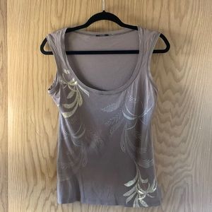 Tahari tank top w gold and khaki design.